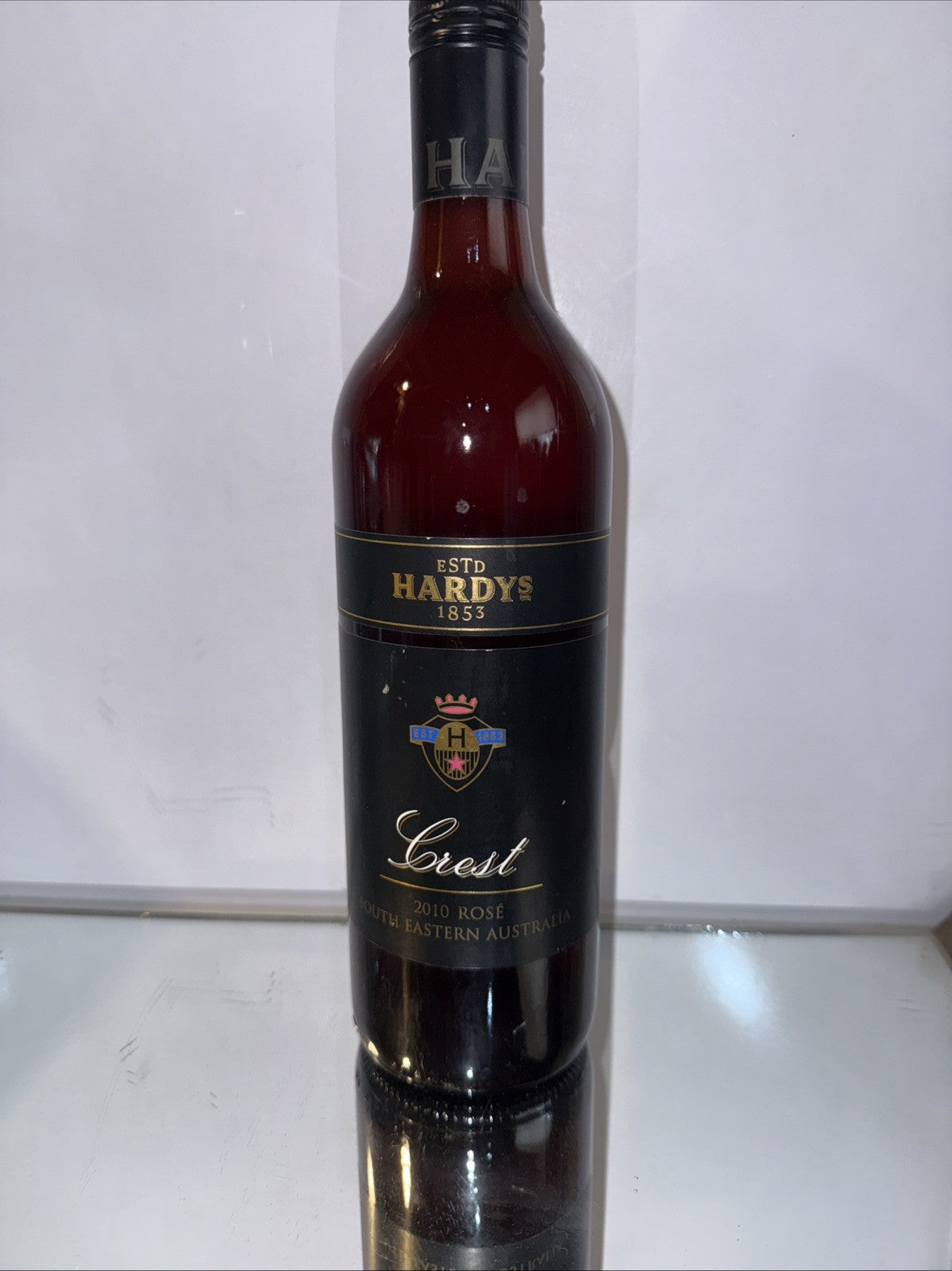 Hardys Crest Rosé 2010 rosé wine from South Eastern Australia