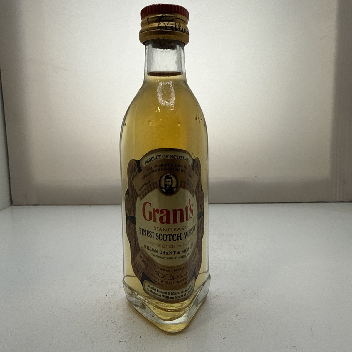 Grant's Standfast — 5cl Scotch Whisky Miniature — Triangular Bottle