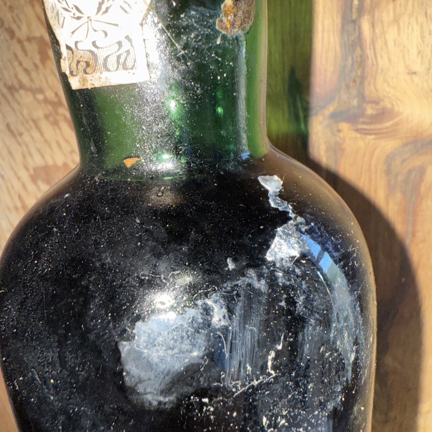 Fonseca 1968 Guimaraens Vintage port good level