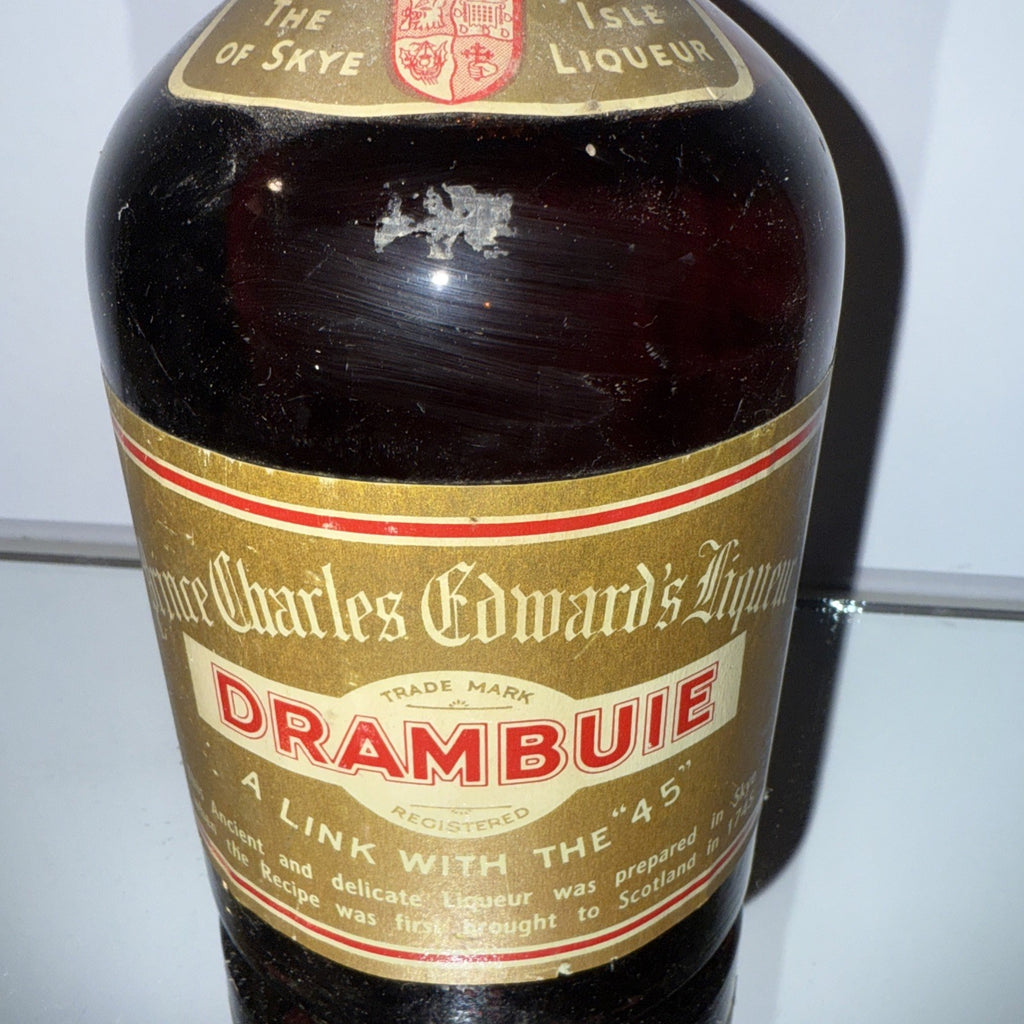 Drambuie Liquor 26 2/3 Floz  70 Proof Bottled 1960s
