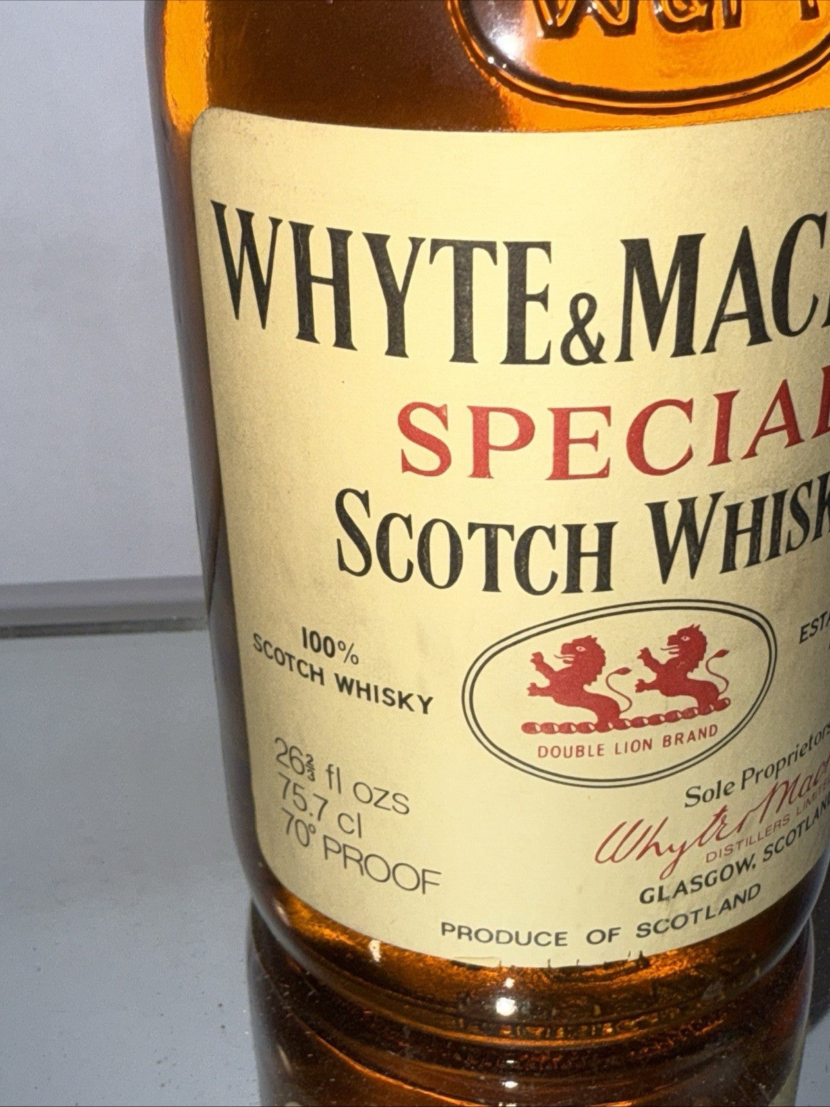 Whyte and Mackay Special scotch whisky 26 2/3 fl oz 70% proof 1970s
