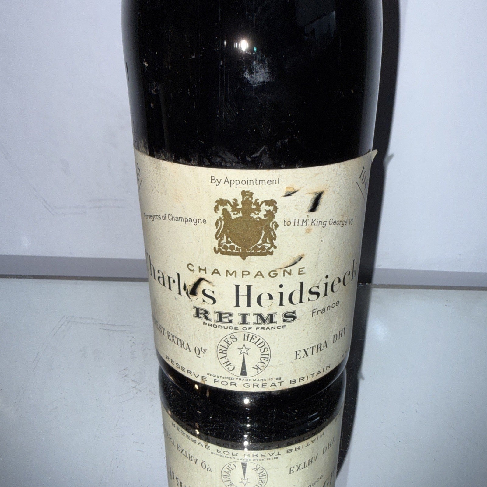 1943 Charles Heidsieck Extra Dry Champagne Appears To Still Have Fizz (mousse)