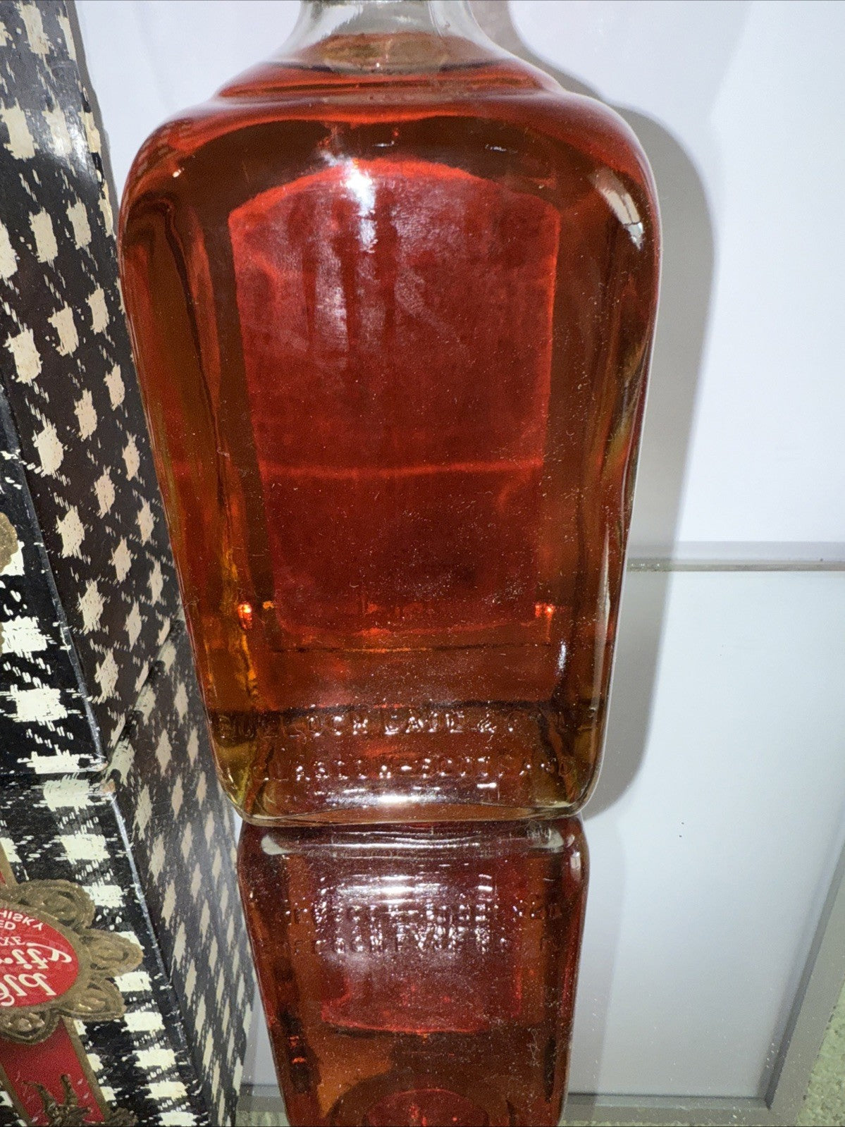 Old rarity Scotch whisky 26 2/3 FL OZ And 70% proof vintage matured